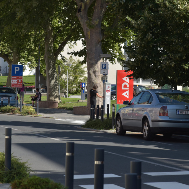 Od sada moguće i beskontaktno plaćanje parkinga karticama, pametnim telefonom ili satom