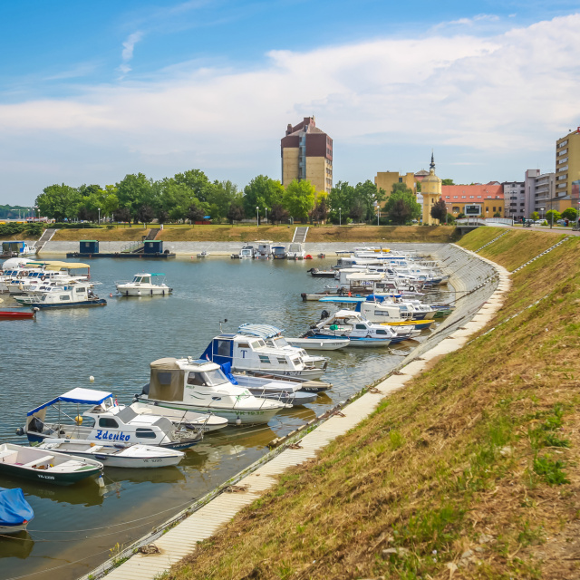 Radi sigurnosti i zaštite rad službe za korisnike i blagajni preusmjeren je na adresu Tržnog centra Borovo naselje